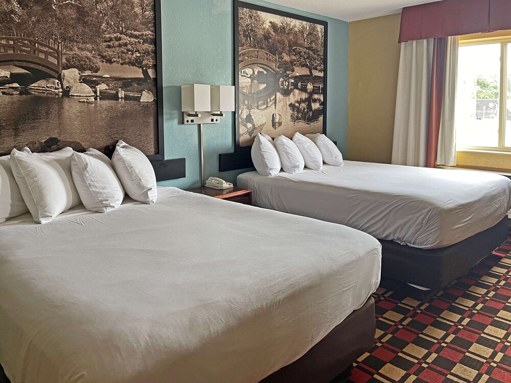 Econo Lodge Chillicothe - photo 4