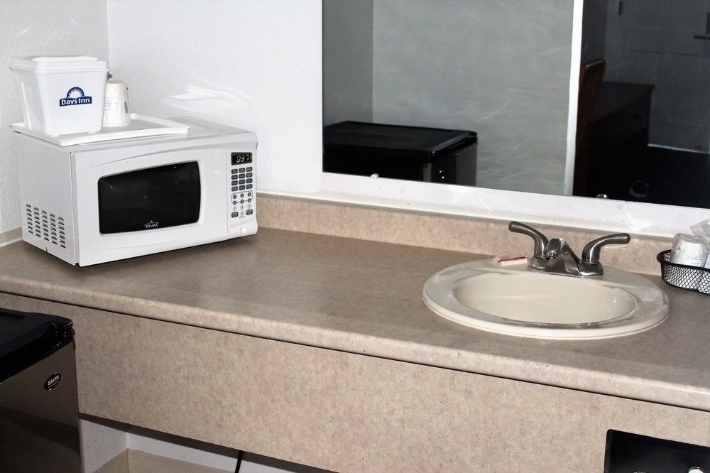 Days Inn Everett - photo 4