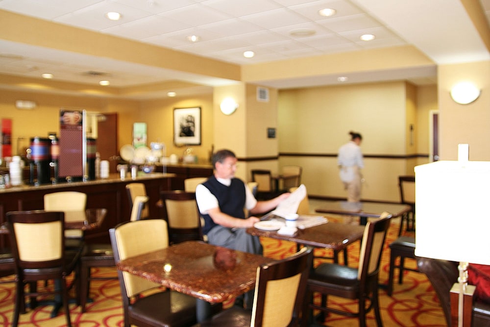 Hampton Inn Dade City Zephyrhills - photo 22