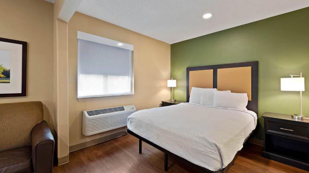 Studio 6 Suites Charlotte NC Tyvola Rd Executive Park - photo 20