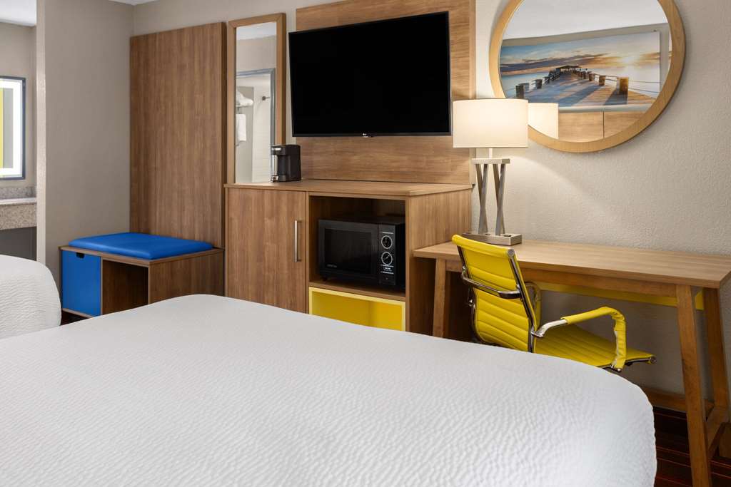 Days Inn by Wyndham Forsyth - photo 12