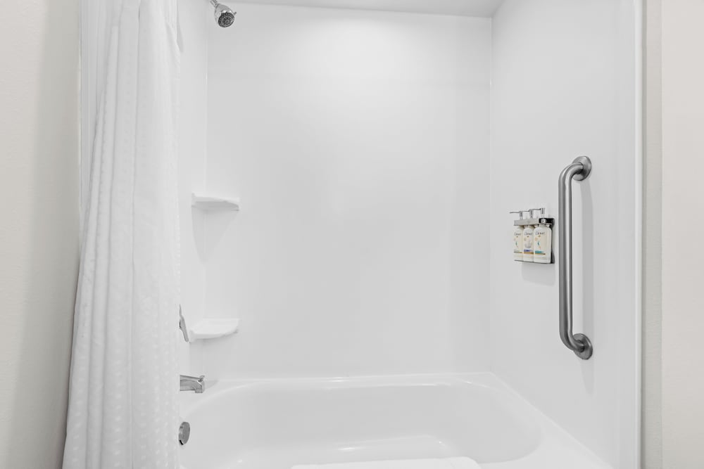 Holiday Inn Express and Suites Savannah Midtown by IHG - photo 14