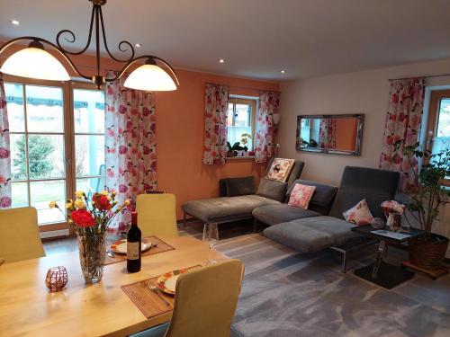 Ferienwohnung Abendrot — 4-Star Luxury Hotel in Assling, Germany