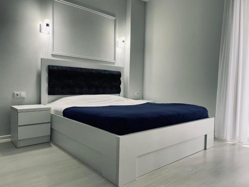 First line New Boulevard Sea View Studio with Balcony