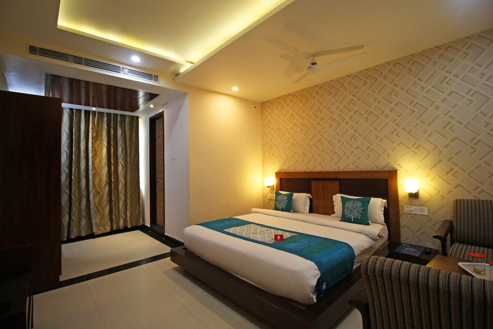 Capital O 4535 Hotel Uma Palace in Varanasi, India