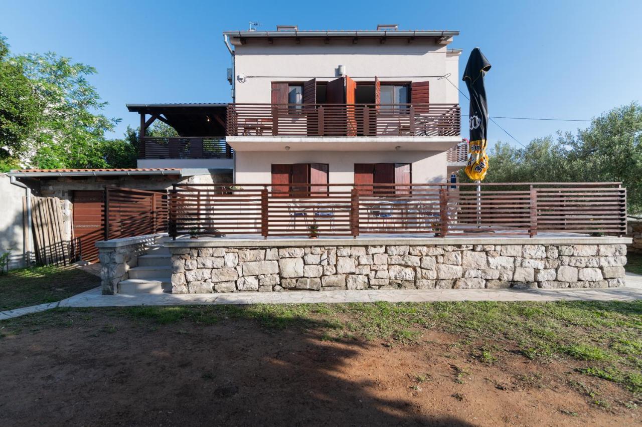 Beachfront Apartments Calm Sea — 4-Star Luxury Hotel in Preko, Croatia