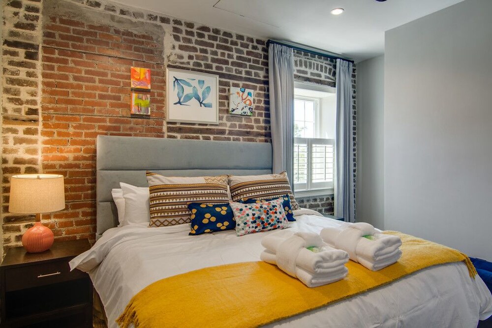 563 King Signature Apartments — 4-Star Luxury Hotel in Charleston, United States
