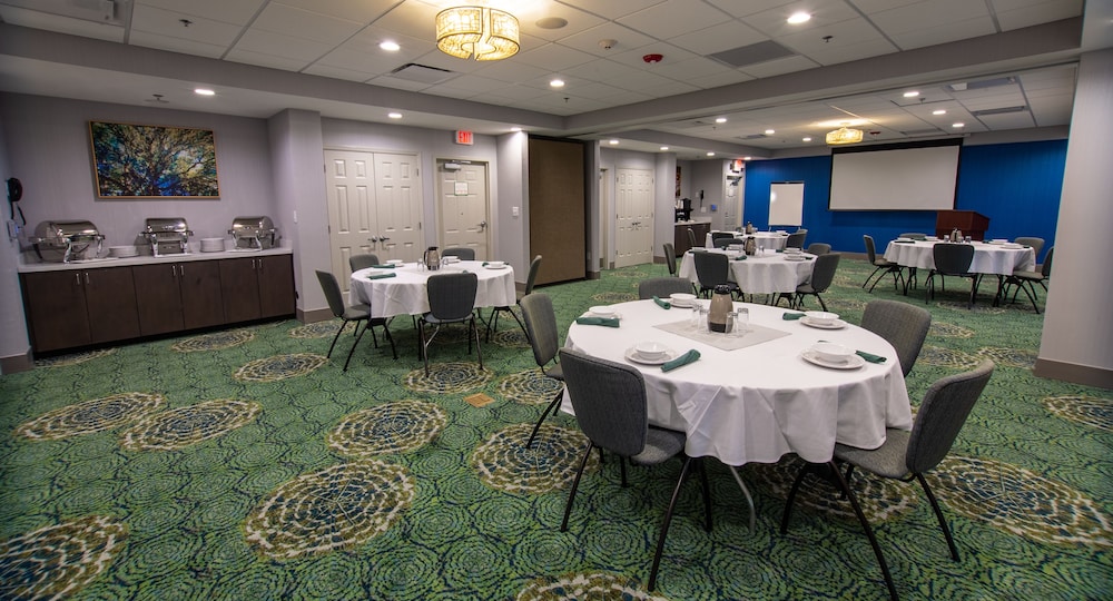 Holiday Inn Knoxville N Merchant Drive by IHG - photo 34