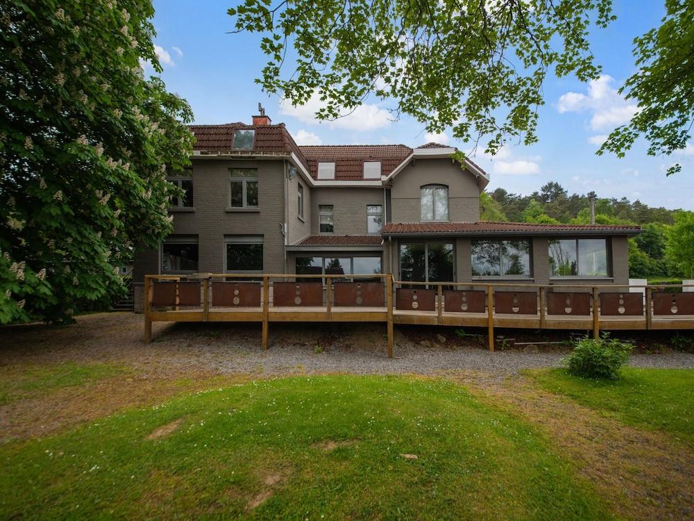Luxurious holiday home on the banks of the Ourthe — 4-Star Luxury Hotel in Durbuy, Belgium