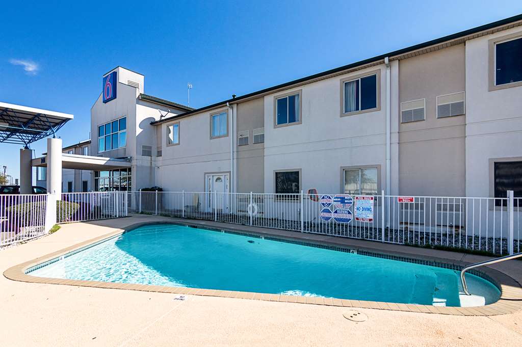 Motel 6 Terrell TX - photo 5