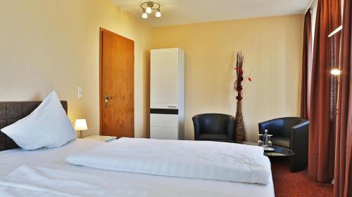 Hotel Am Schloss — Alzey — photo 5
