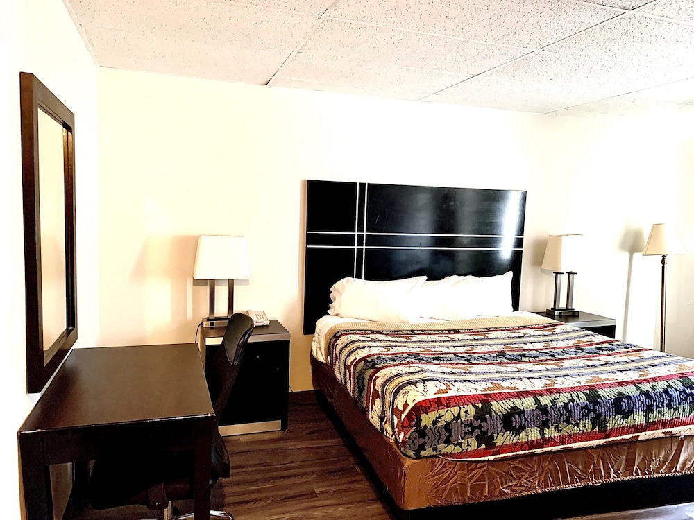 Tappan Zee Hotel - photo 8