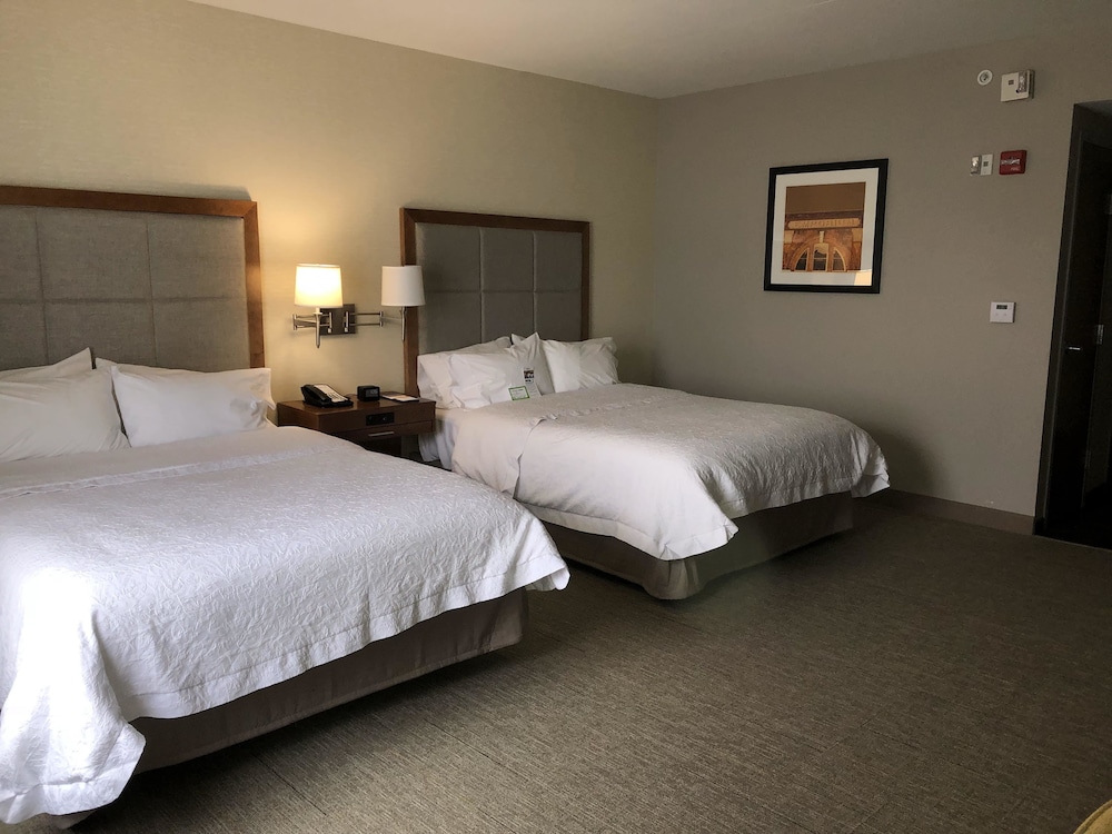 Hampton Inn & Suites Knoxville Papermill Drive - photo 7