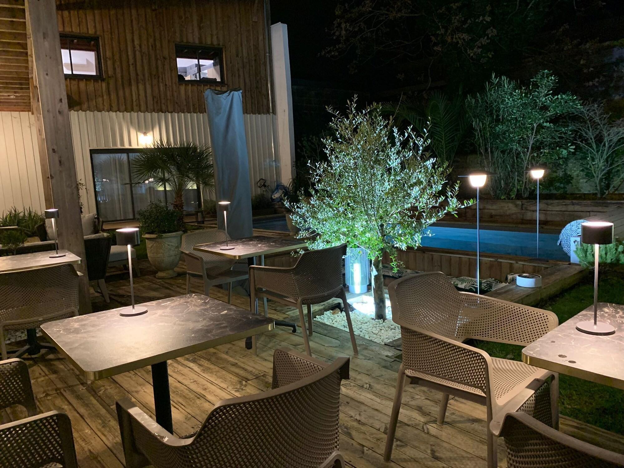 La Cabane d'Ambroise — 4-Star Luxury Hotel in Bordeaux, France