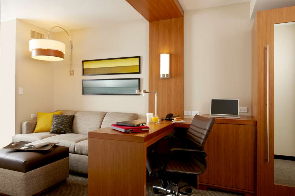 Hyatt Place Indianapolis Fishers - photo 10