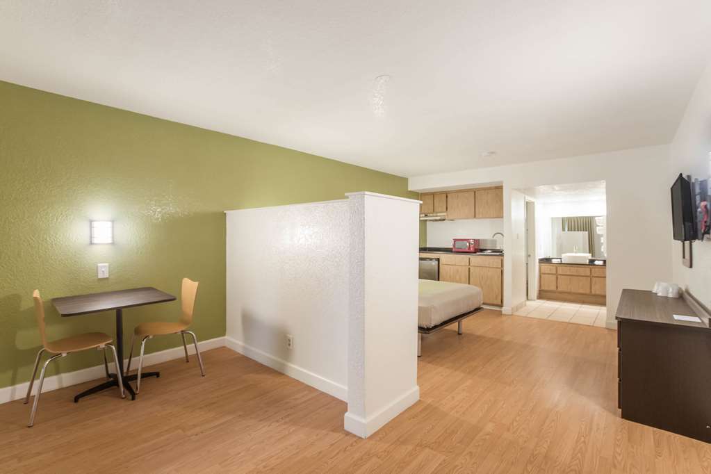 Motel 6 Hemet - photo 8