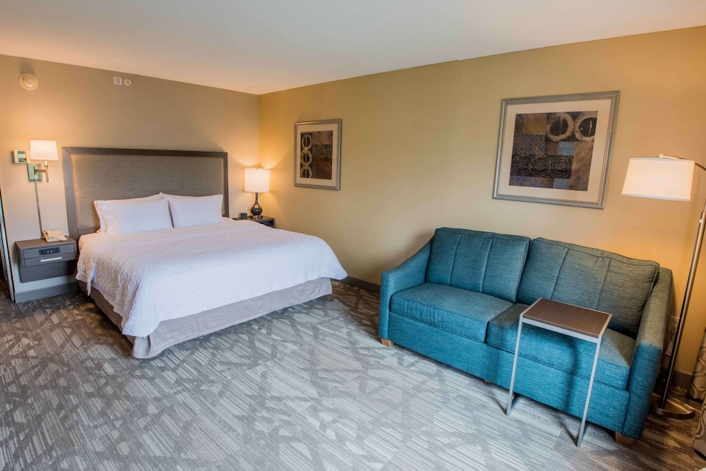 Hampton Inn & Suites Tilton - photo 30