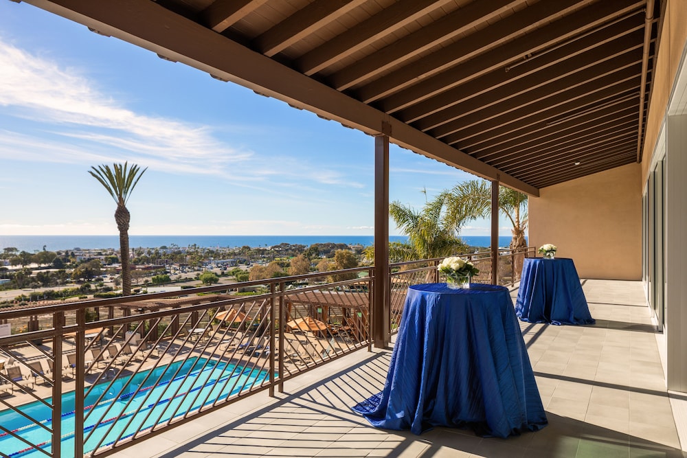 The Cassara Carlsbad Tapestry Collection by Hilton - photo 95