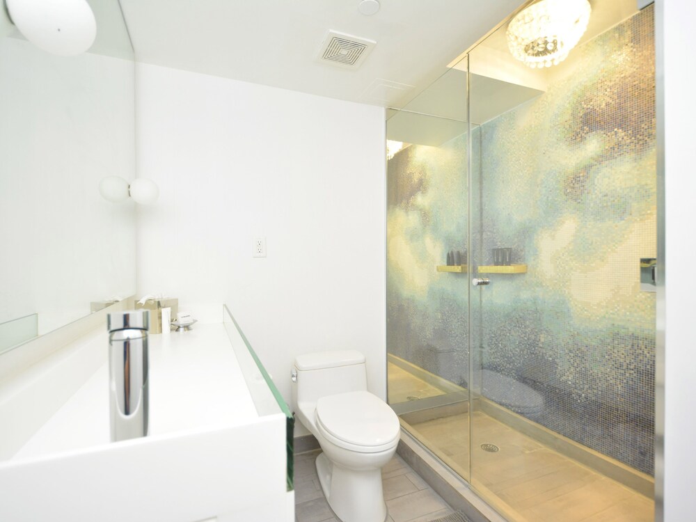 Suite 1100 West Av in a 5 Hotel Pool With DJ #401 - photo 43