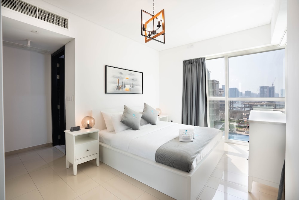 Exquisite Apartment RAK 806 — 4-Star Luxury Hotel in Abu Dhabi, United Arab Emirates