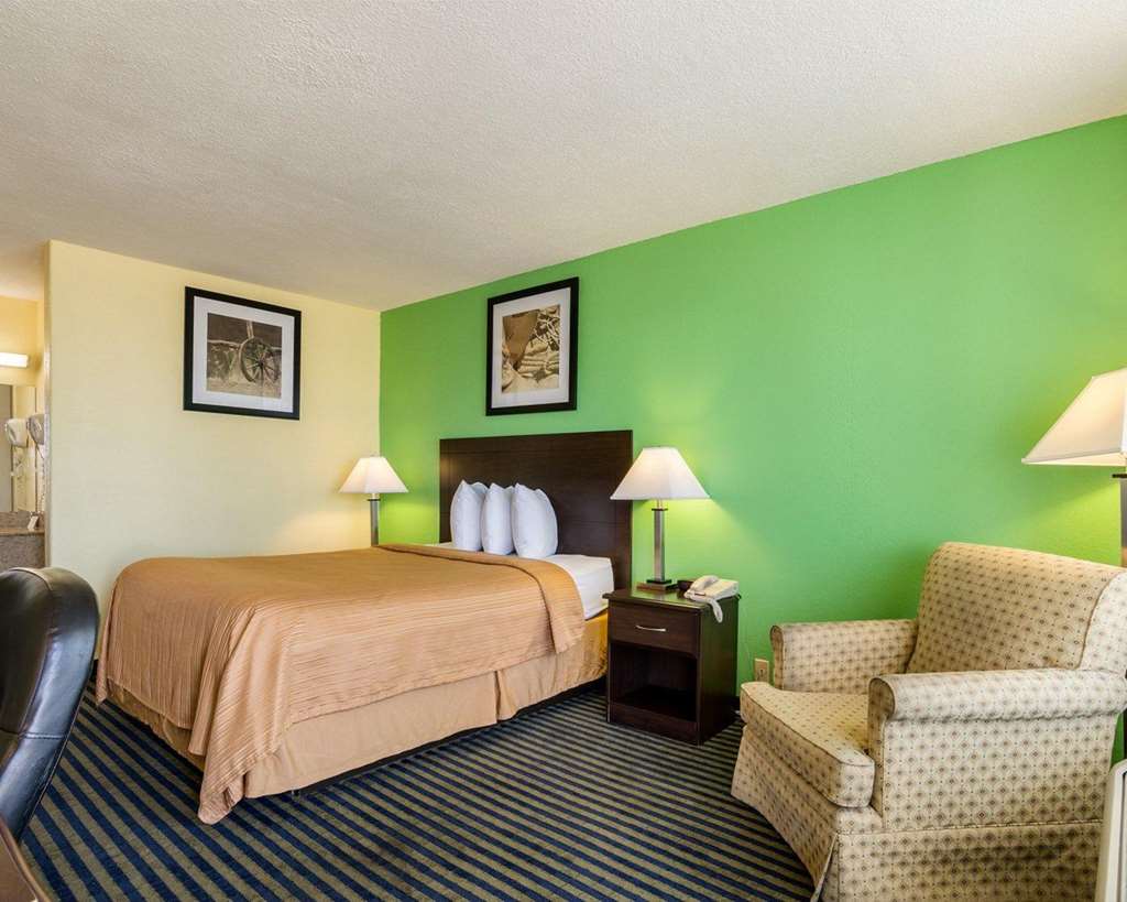 Quality Inn Liberal - photo 17