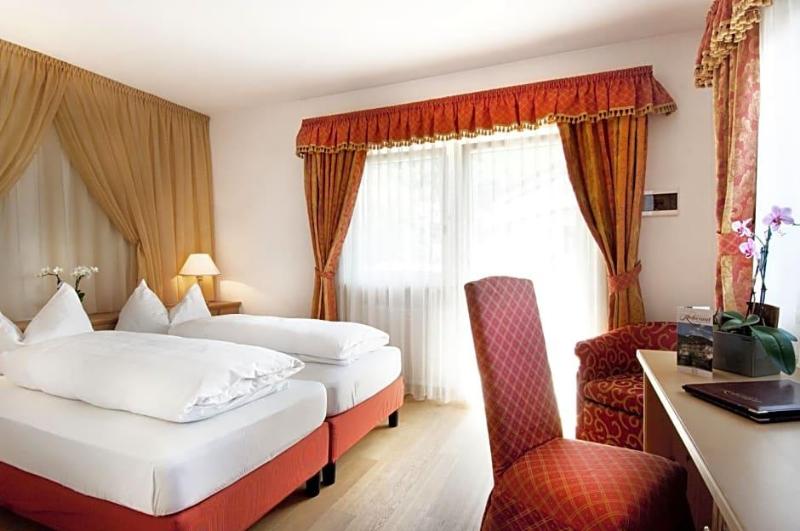 Hotel Rotwand — Laives — photo 2