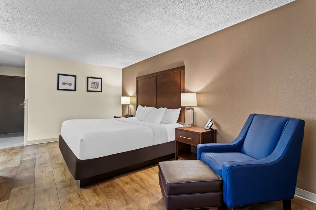 Comfort Inn Santa Rosa on Route 66 - photo 22