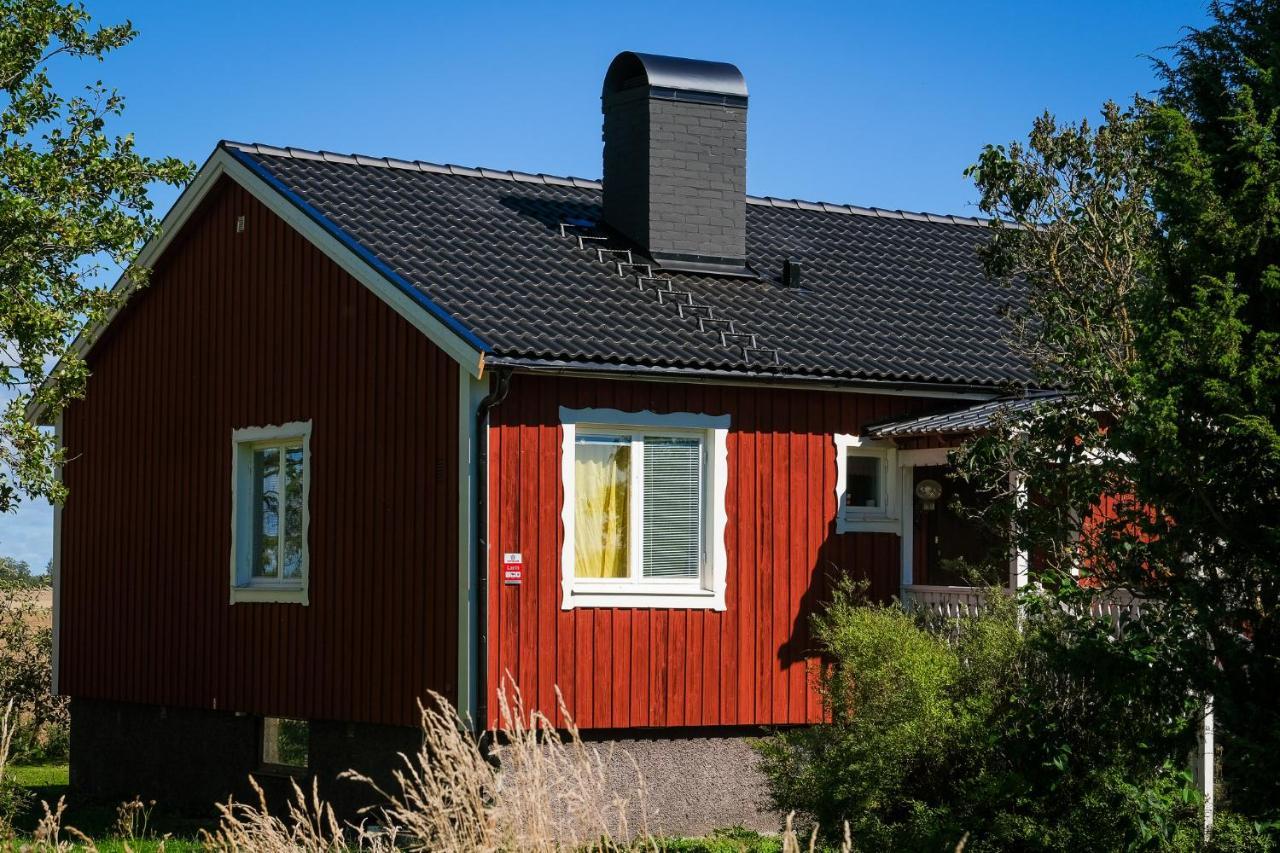 Lantligt gästrum med gratis wifi & bastu in Motala, Sweden