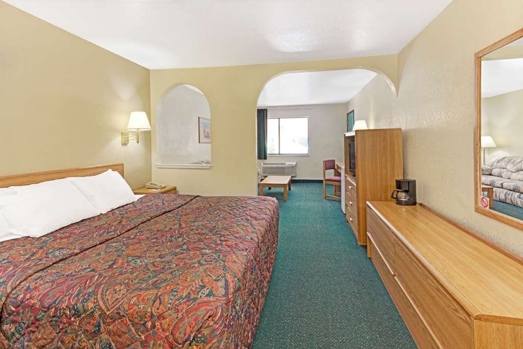 Days Inn by Wyndham Espanola - photo 4