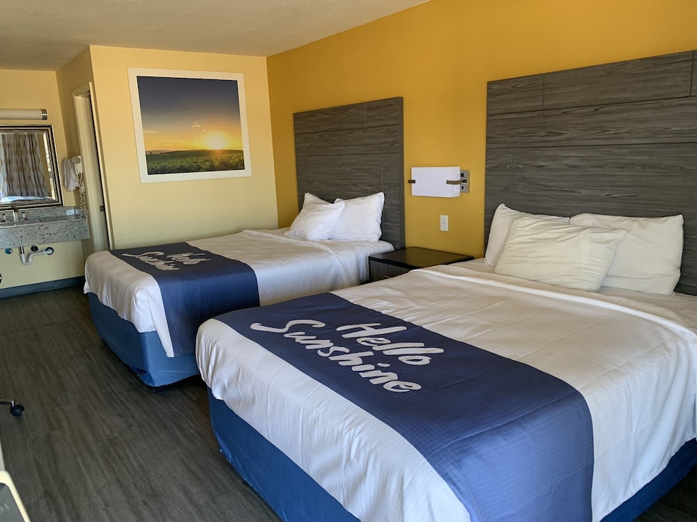Days Inn by Wyndham Okmulgee - photo 10
