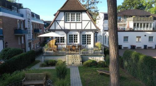Ferienhaus Strandallee95 direkt am Strand in Timmendorfer Strand, Germany