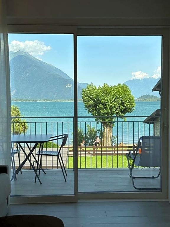 Resort Le Vele Suites And Apartments — Domaso