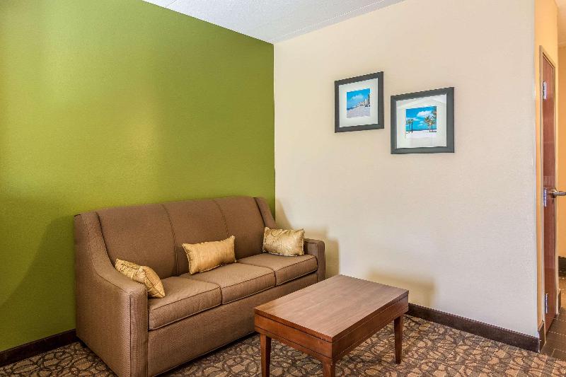 Comfort Inn & Suites Panama City North - photo 45
