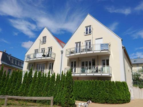 Strandstrasse 21 Fewo 06 — 4-Star Luxury Hotel in Seebad Bansin, Germany