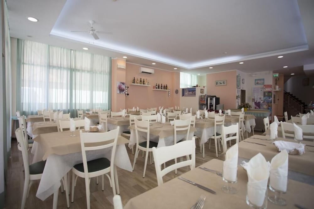 Hotel Madrid - last minute hotel in Cattolica
