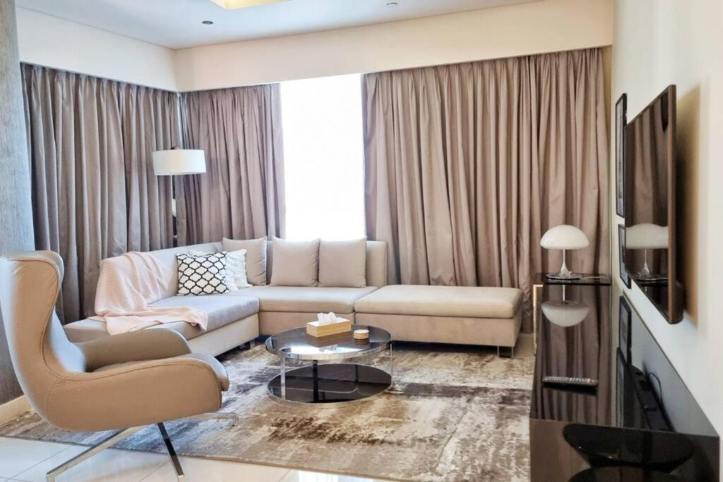 Luxury Paramount Hotel Apt B327 - last minute hotel in Dubai