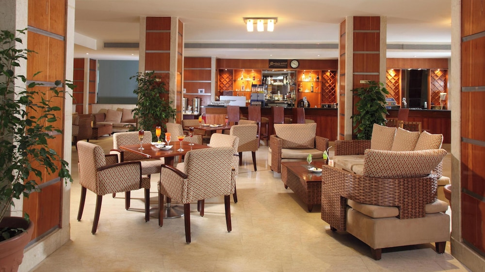 מזון ומשקאות