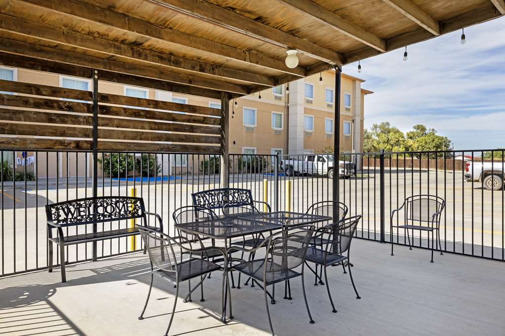 Best Western Plus Guymon Hotel & Suites - photo 36