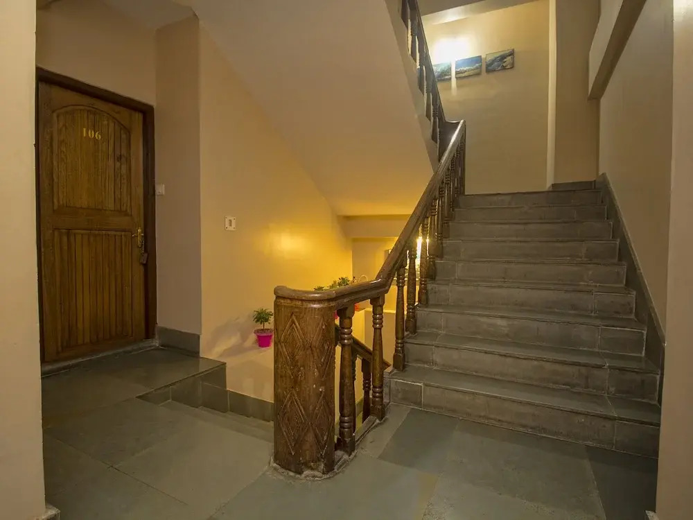 OYO 22667 Mansarovar - last minute hotel in Darjiling