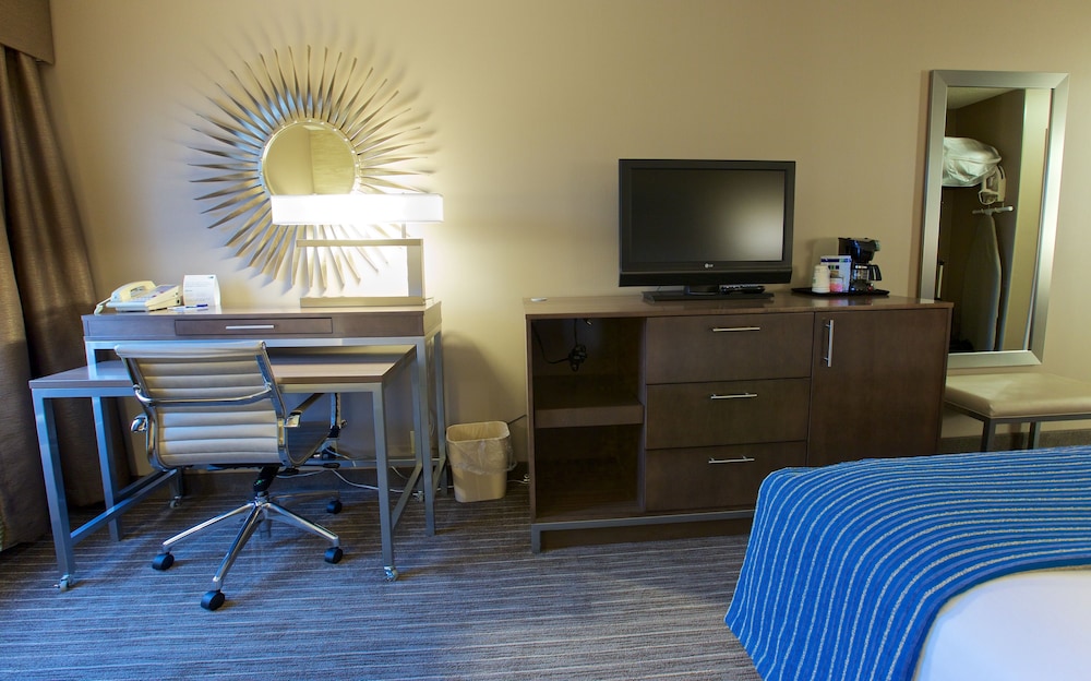 Holiday Inn Express Fargo West Acres by IHG - photo 15