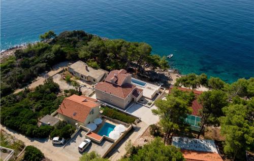 Gorgeous Home In Prizba With House Sea View — 4-Star Luxury Hotel in Blato, Croatia