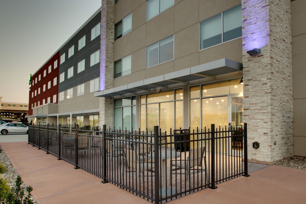 Holiday Inn Express & Suites Mount Vernon by IHG - photo 33