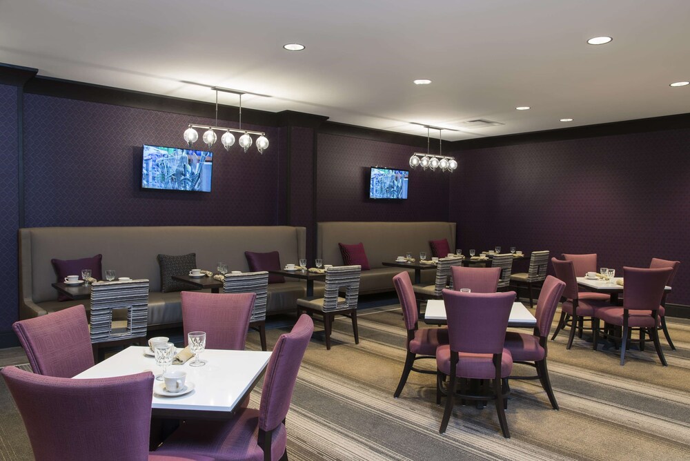 DoubleTree by Hilton Schenectady Downtown - photo 27