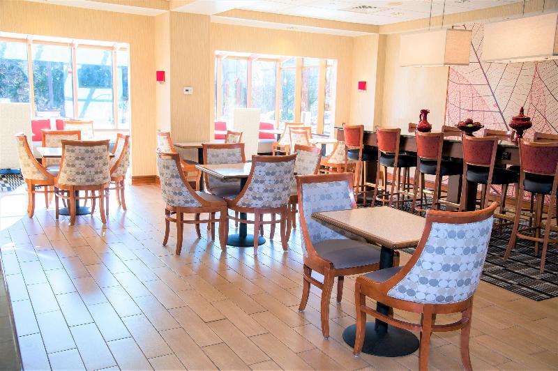 Hampton Inn Lewisburg - photo 14