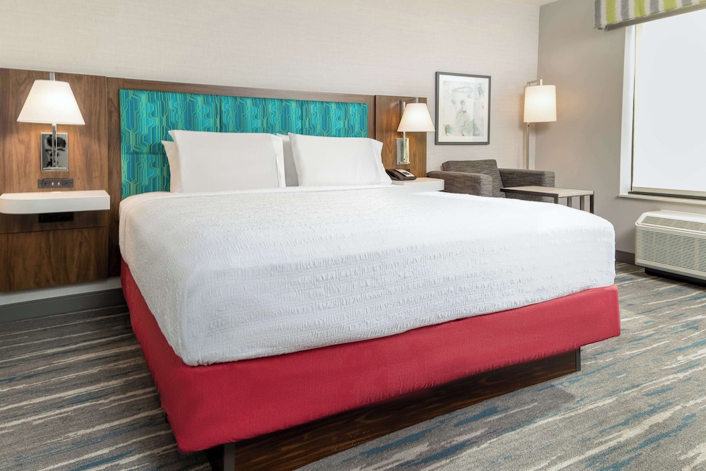 Hampton Inn & Suites by Hilton Santa Rosa Sonoma Wine Country - photo 26