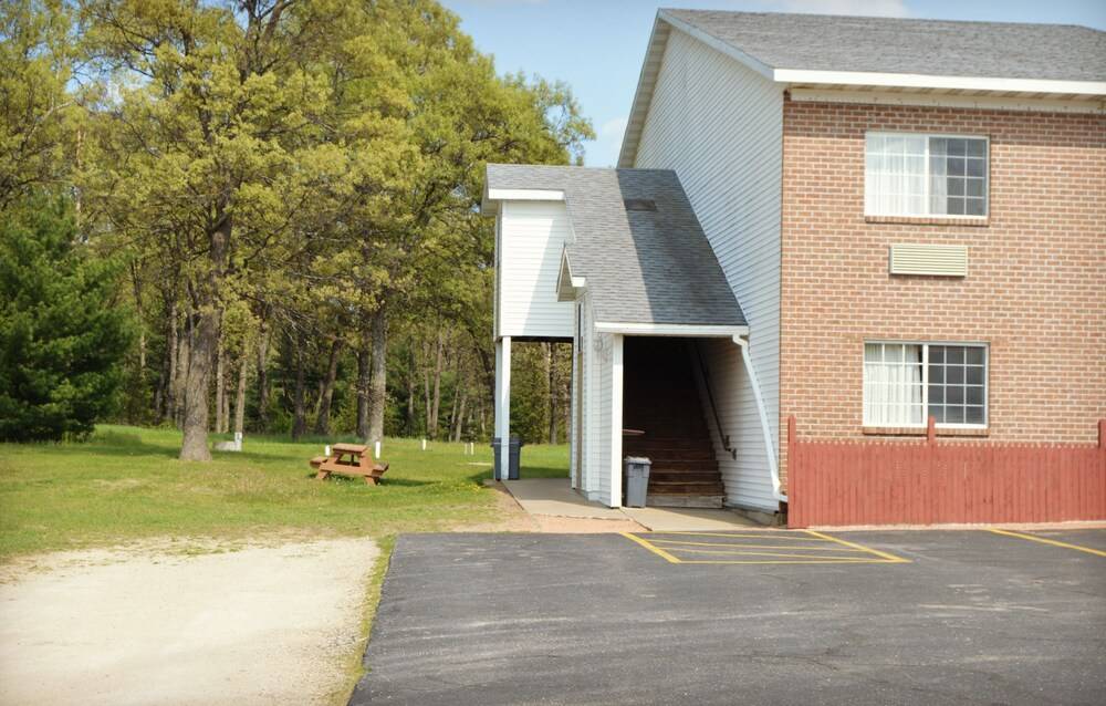 Adams Inn - photo 42