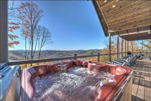 Panoramic Mtn Views HotTub Fire Pit Near Asheville in Mars Hill, United States