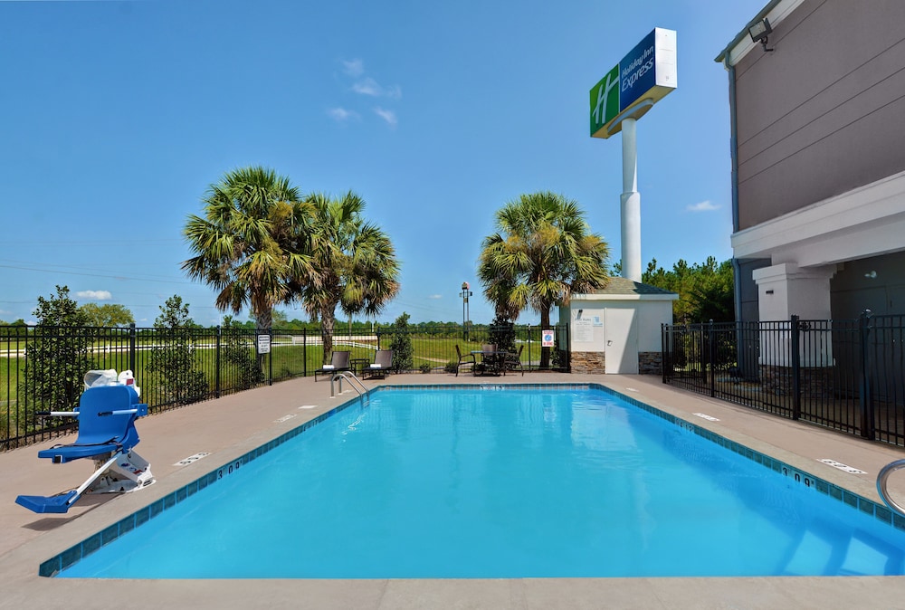 Holiday Inn Express Atmore by IHG - photo 23