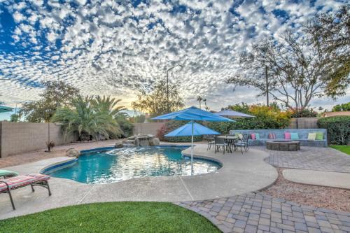 Route 66 Oasis in Downtown Gilbert with Heated Pool & Mini Golf in Gilbert, United States