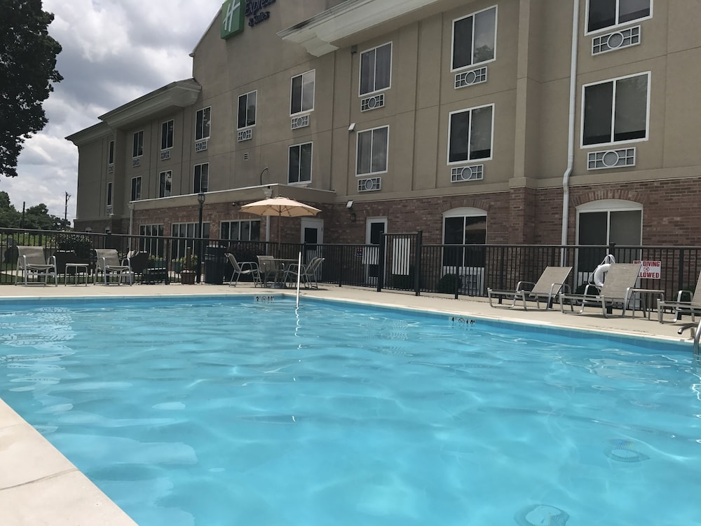 Holiday Inn Express Hotel & Suites High Point South by IHG - photo 21